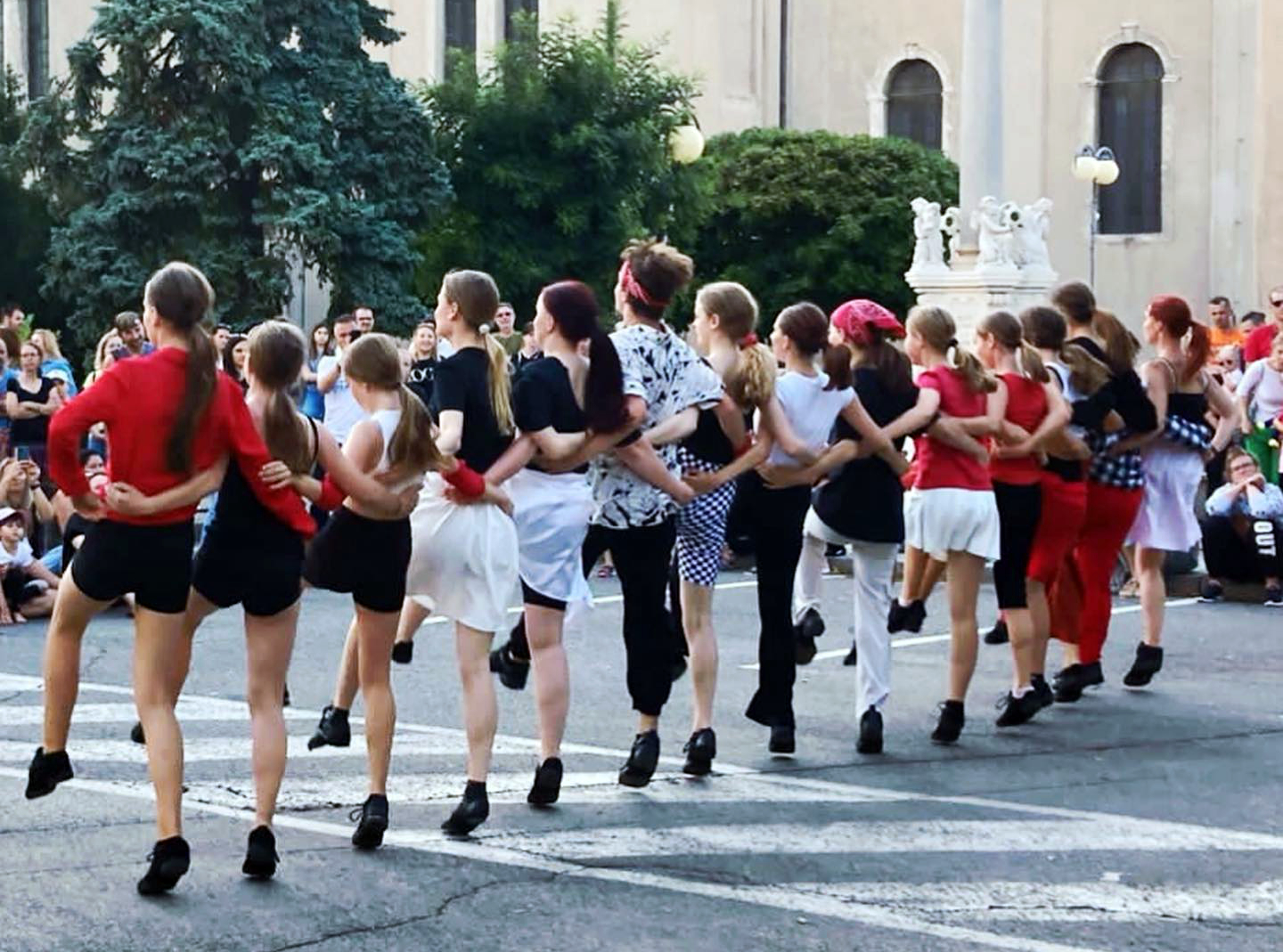  Festival pouličného umenia Pezinok „Po schodoch“ - foto: SunnyDance